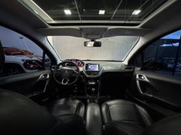 PEUGEOT - 208 - 2016/2016 - Vermelha - R$ 56.900,00