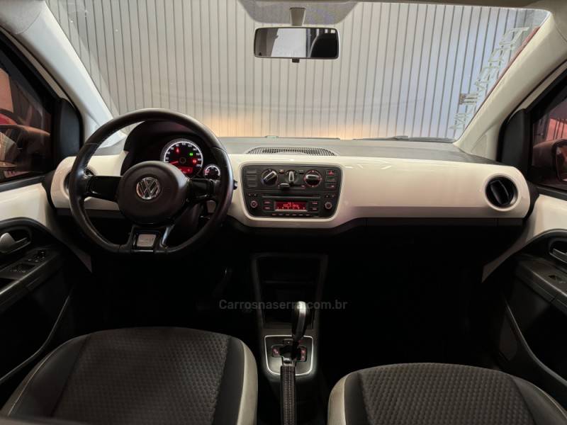 VOLKSWAGEN - UP - 2016/2016 - Branca - R$ 55.900,00