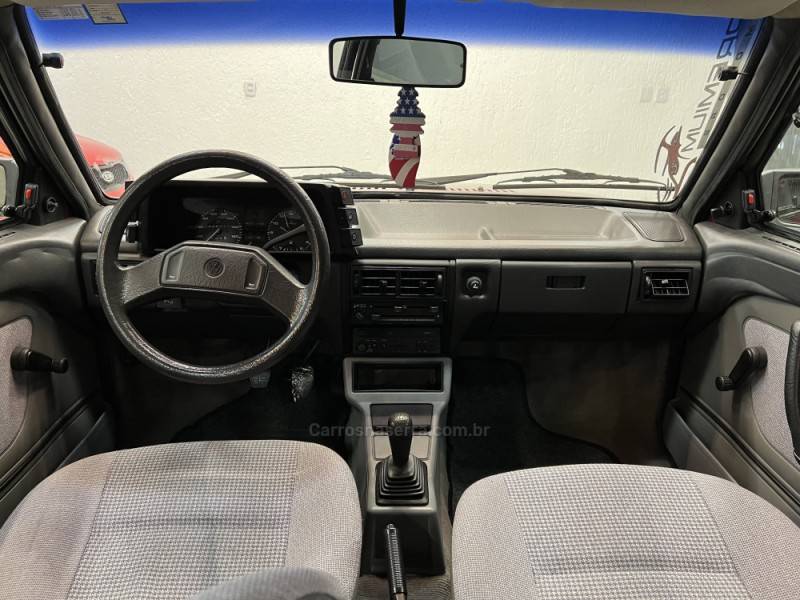 VOLKSWAGEN - VOYAGE - 1990/1990 - Vermelha - R$ 40.000,00
