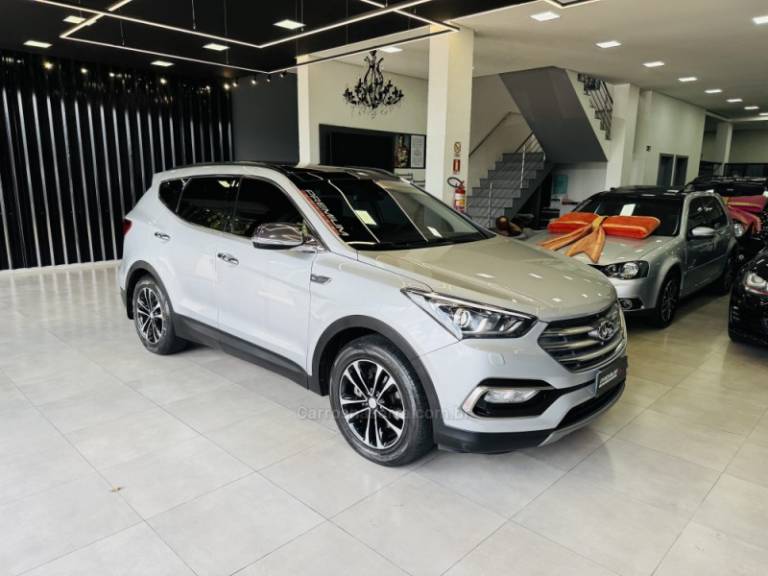 HYUNDAI - SANTA FÉ - 2019/2019 - Prata - R$ 139.900,00