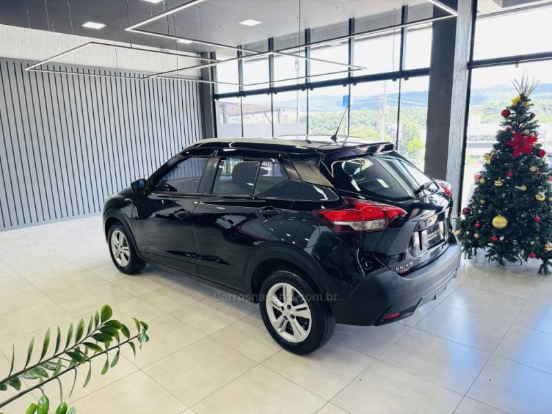NISSAN - KICKS - 2019/2019 - Preta - R$ 79.900,00