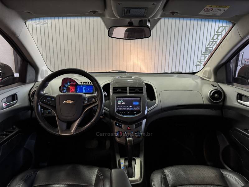CHEVROLET - SONIC - 2014/2014 - Vermelha - R$ 45.900,00
