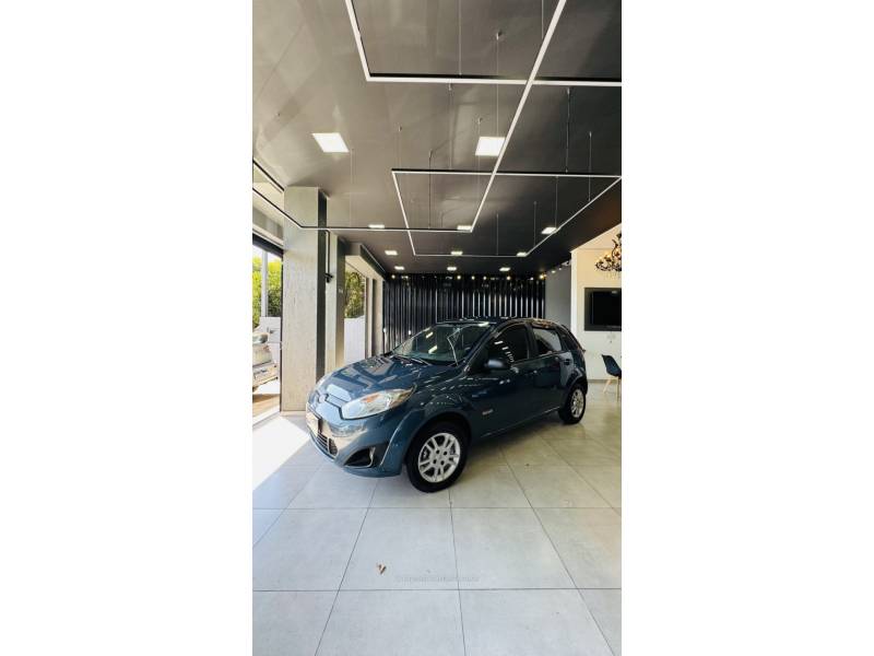 FORD - FIESTA - 2013/2013 - Azul - R$ 35.900,00