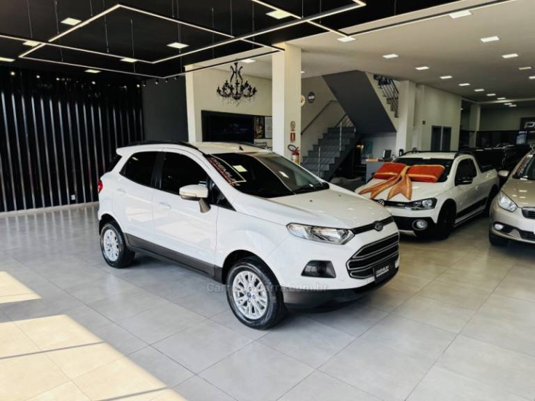 FORD - ECOSPORT - 2017/2017 - Branca - R$ 59.900,00