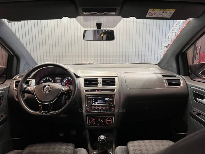 VOLKSWAGEN - FOX - 2017/2017 - Branca - R$ 55.900,00