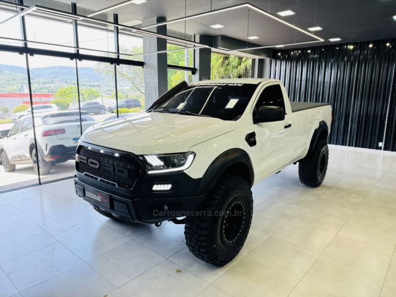 FORD - RANGER - 2020/2020 - Branca - R$ 179.900,00