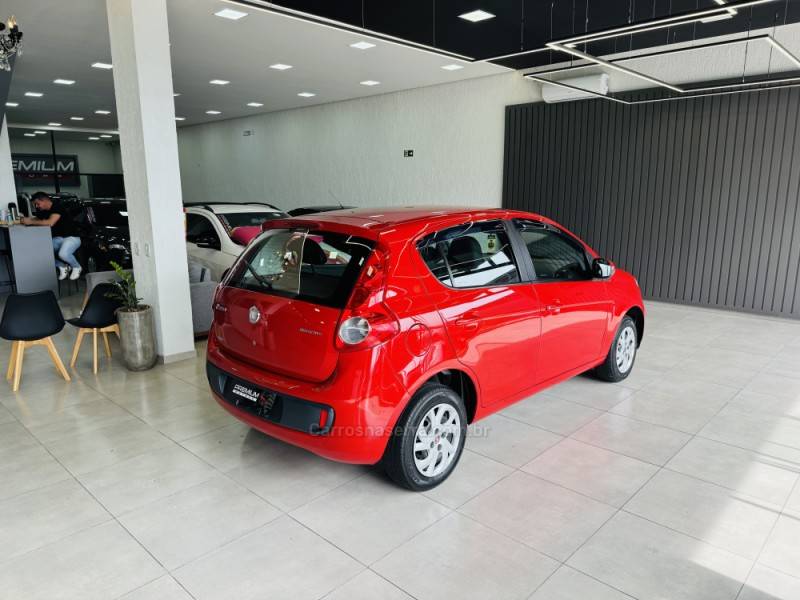 FIAT - PALIO - 2013/2013 - Vermelha - R$ 36.900,00
