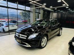 MERCEDES-BENZ - GLA 200 - 2016/2016 - Preta - R$ 122.900,00