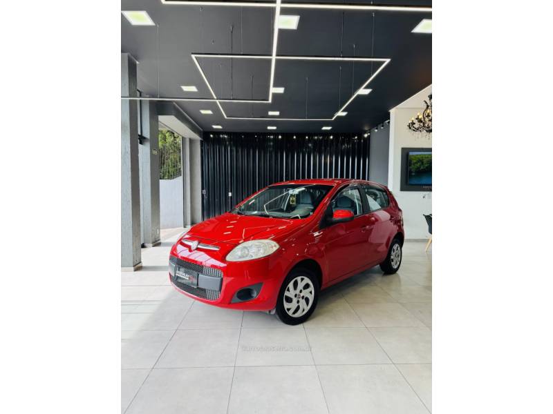 FIAT - PALIO - 2013/2013 - Vermelha - R$ 36.900,00