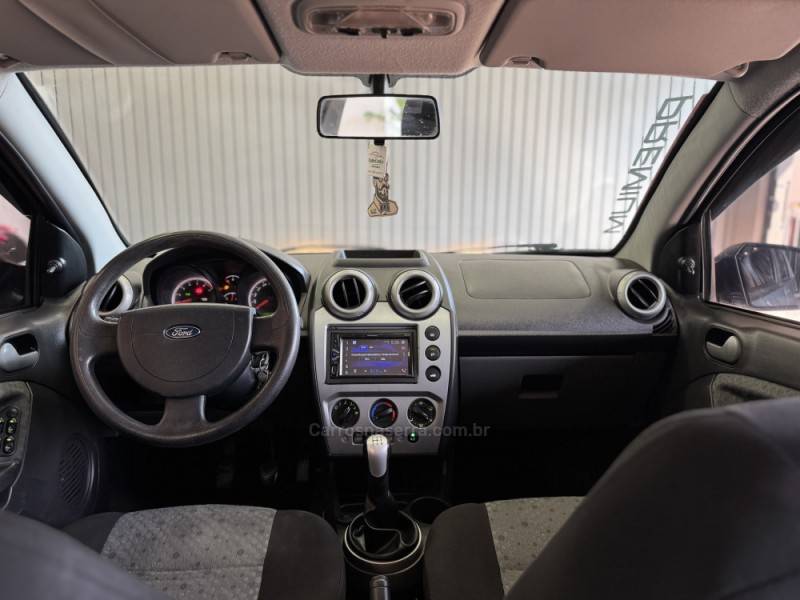 FORD - FIESTA - 2013/2013 - Azul - R$ 35.900,00