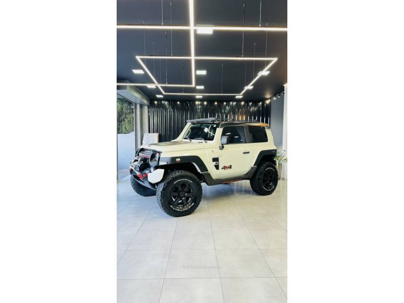 TROLLER - T4 - 2018/2018 - Branca - R$ 179.900,00