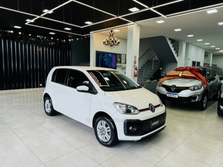 VOLKSWAGEN - UP - 2019/2019 - Branca - R$ 65.900,00