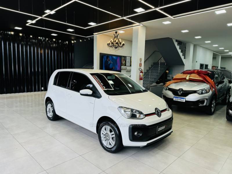VOLKSWAGEN - UP - 2019/2019 - Branca - R$ 65.900,00