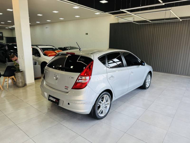 HYUNDAI - I30 - 2012/2012 - Prata - R$ 39.900,00