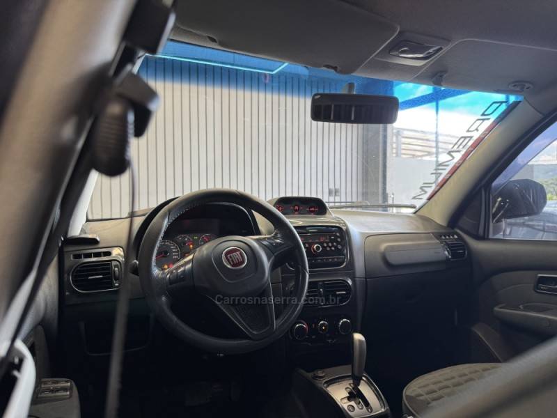FIAT - PALIO - 2014/2014 - Prata - R$ 45.900,00
