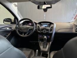 FORD - FOCUS - 2016/2016 - Branca - R$ 65.900,00