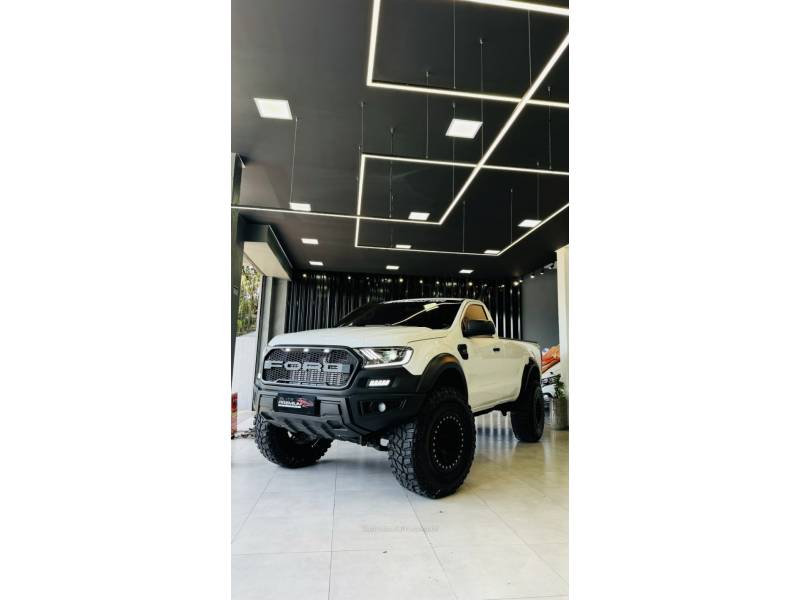 FORD - RANGER - 2020/2020 - Branca - R$ 179.900,00
