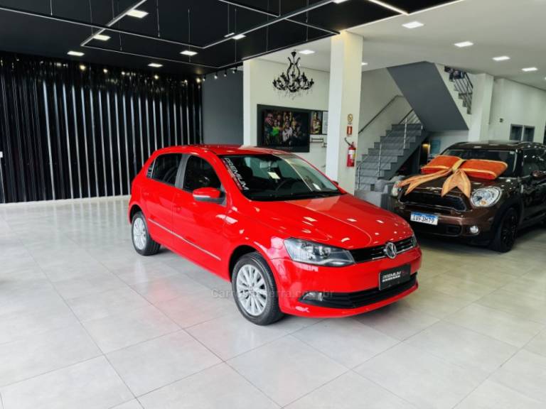 VOLKSWAGEN - GOL - 2016/2016 - Vermelha - R$ 47.900,00