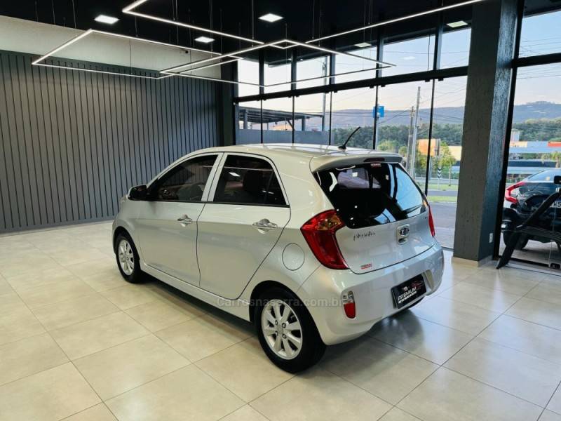 KIA MOTORS - PICANTO - 2012/2012 - Prata - R$ 39.900,00