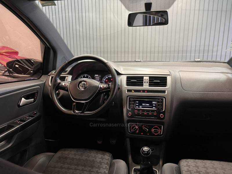 VOLKSWAGEN - FOX - 2017/2017 - Branca - R$ 55.900,00