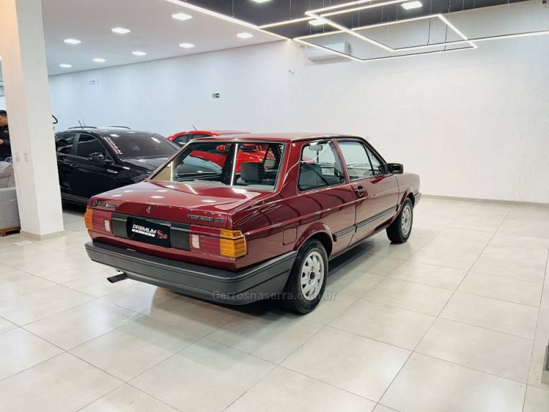 VOLKSWAGEN - VOYAGE - 1990/1990 - Vermelha - R$ 40.000,00