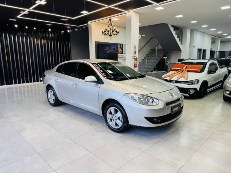 RENAULT - FLUENCE - 2013/2013 - Cinza - R$ 42.900,00