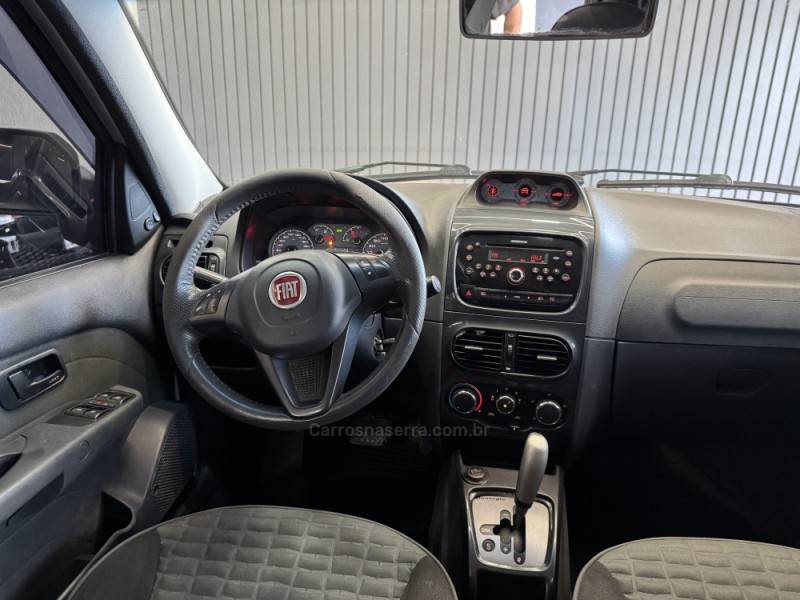 FIAT - PALIO - 2014/2014 - Prata - R$ 45.900,00