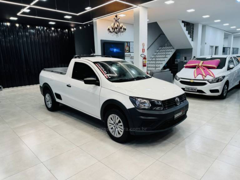 VOLKSWAGEN - SAVEIRO - 2022/2022 - Branca - R$ 69.900,00