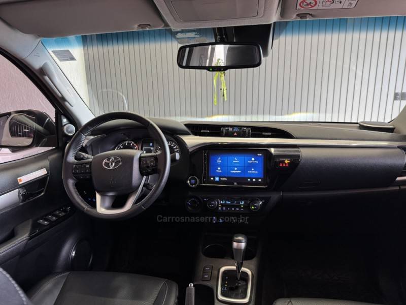 TOYOTA - HILUX - 2024/2024 - Branca - R$ 310.000,00