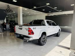 TOYOTA - HILUX - 2024/2024 - Branca - R$ 310.000,00
