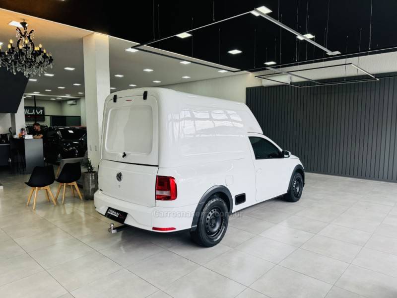 VOLKSWAGEN - SAVEIRO - 2018/2018 - Branca - R$ 62.900,00