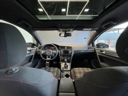 VOLKSWAGEN - GOLF - 2016/2016 - Preta - R$ 145.900,00