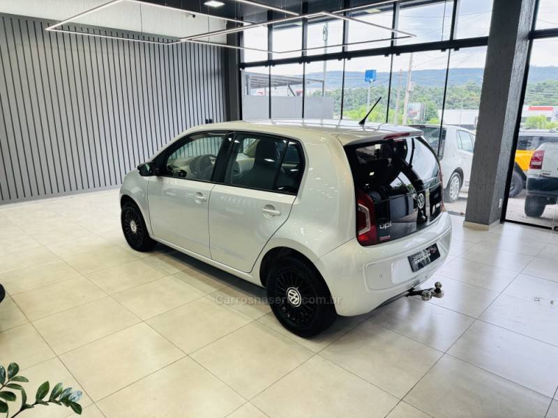 VOLKSWAGEN - UP - 2017/2017 - Prata - R$ 59.900,00
